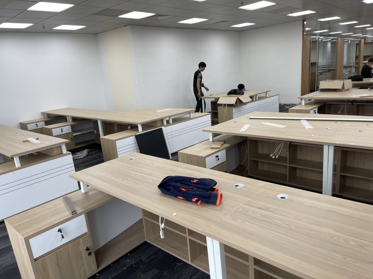 399+ Mẫu Bàn ghế văn phòng giá rẻ mẫu mới nhất hiện nay | Nội Thất Sơn Vũ