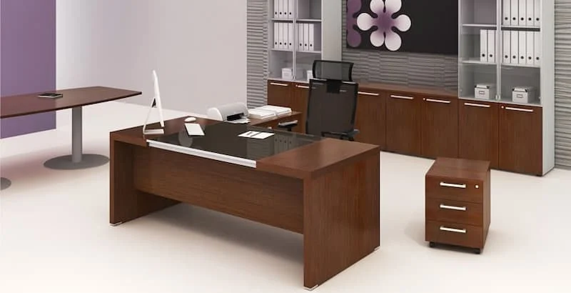 Bàn Giám Đốc 13